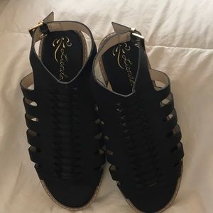 Black Liendo by Seychelles Pamplona sandals